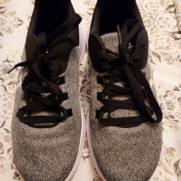 Shoes - Picture 2 of 2